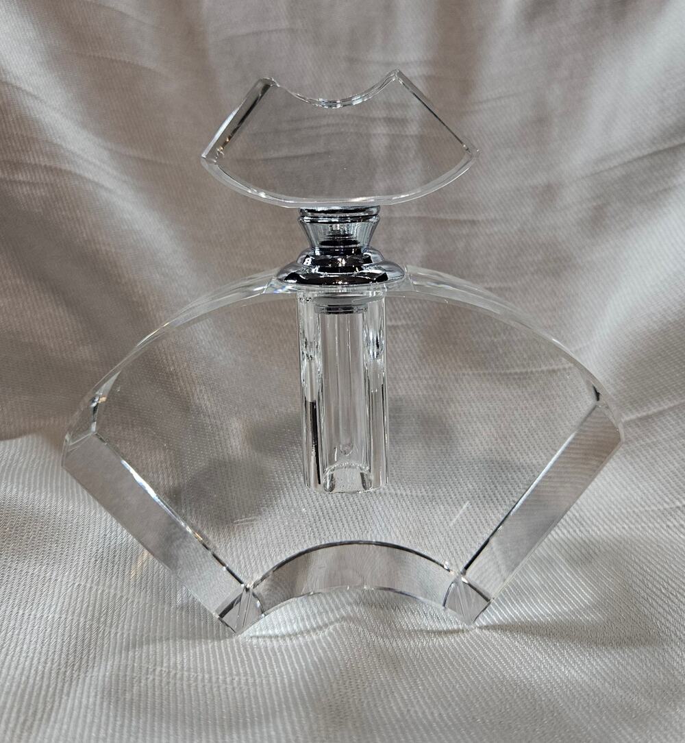 Oleg Cassini Fine Crystal Fan Shaped Perfume Bottle 4" Wide